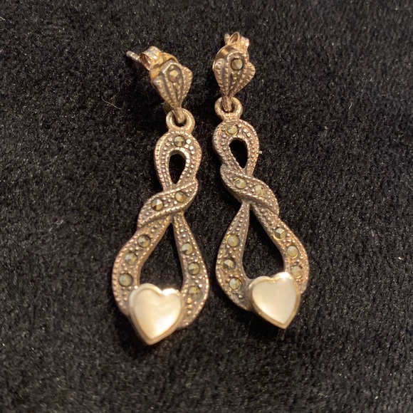 Jewelry - Vintage Marcasite opal heart earrings